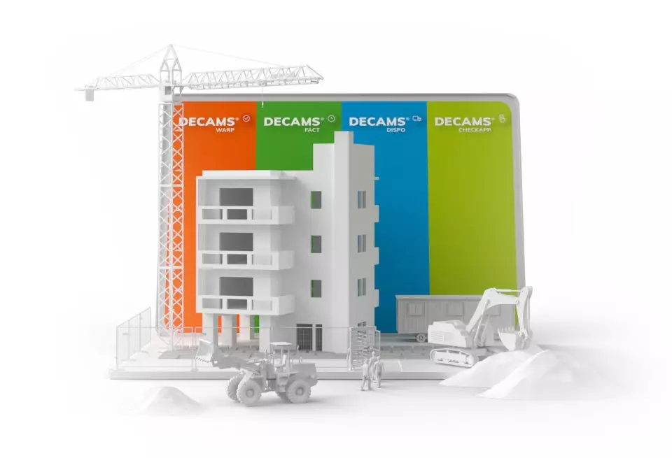 Baubranche Baustelle mit einem Laptop und der DECAMS Softwarelösungen im Hintergrund
